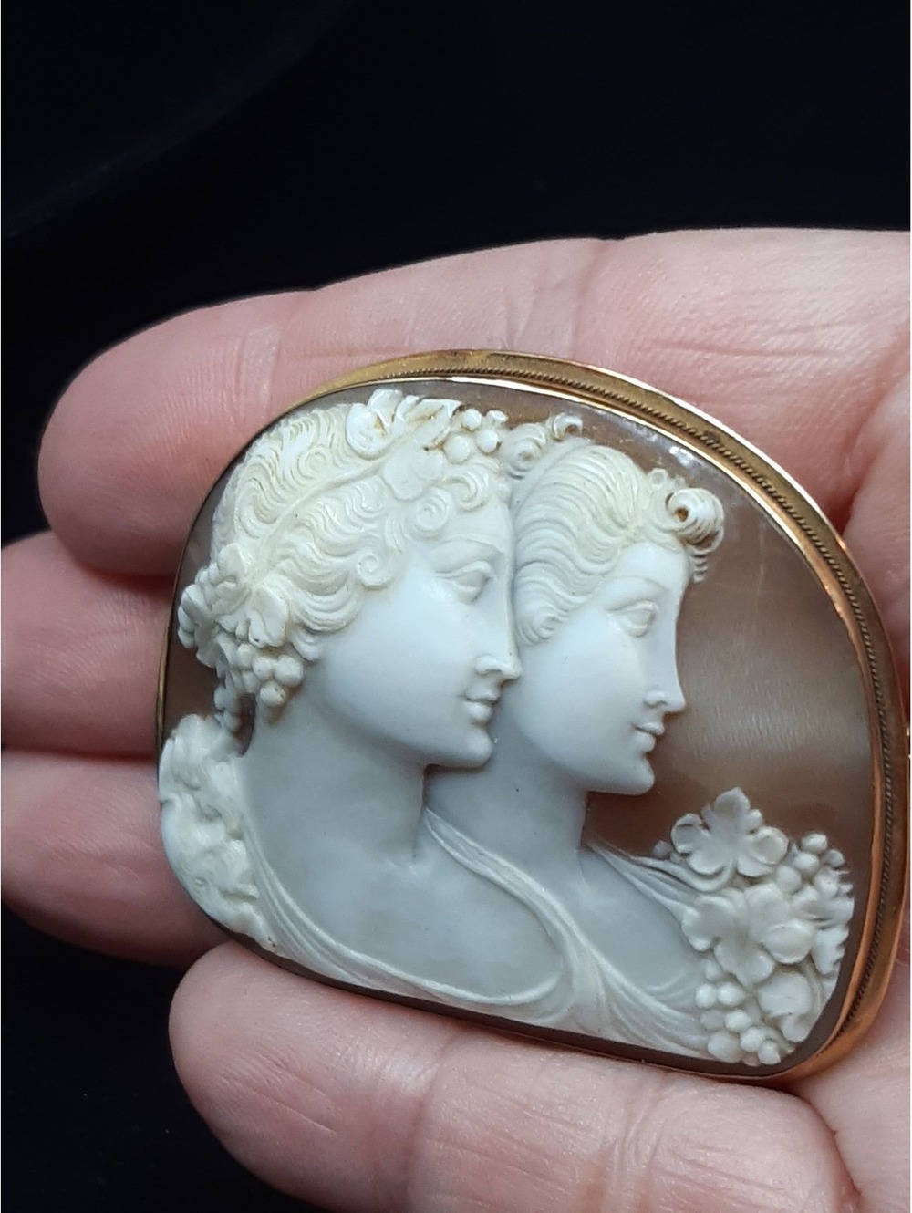 Antique 18k Gold Cameo Brooch: Art Nouveau Two Sisters Shell Pin